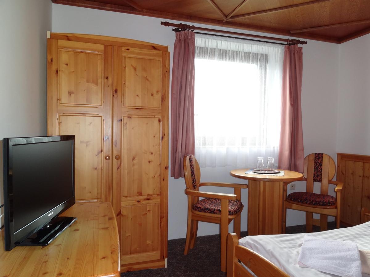 Pension Arnika Destne v Orlickych horach Oda fotoğraf